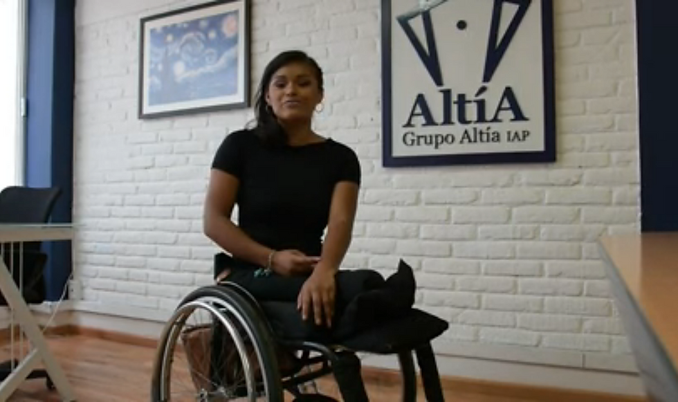 bd14d8_d7e7562191764892a6cc1f92d6700d37~mv2